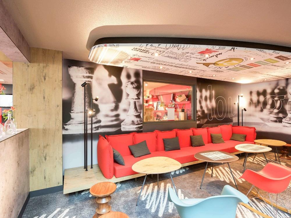 Hotel Ibis Pau Lescar Esterno foto