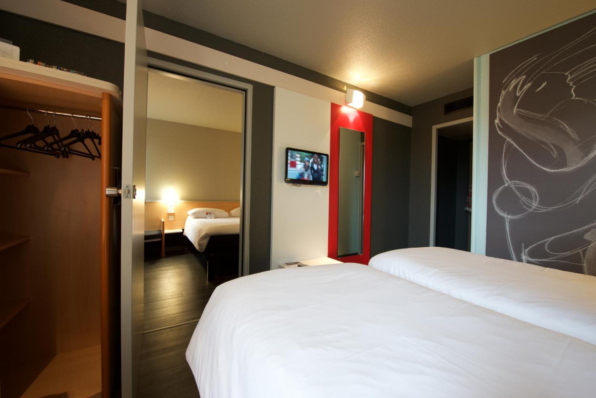 Hotel Ibis Pau Lescar Camera foto