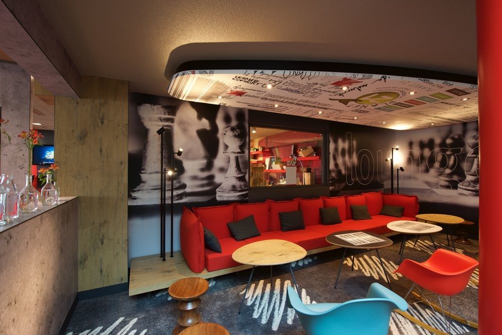 Hotel Ibis Pau Lescar Esterno foto