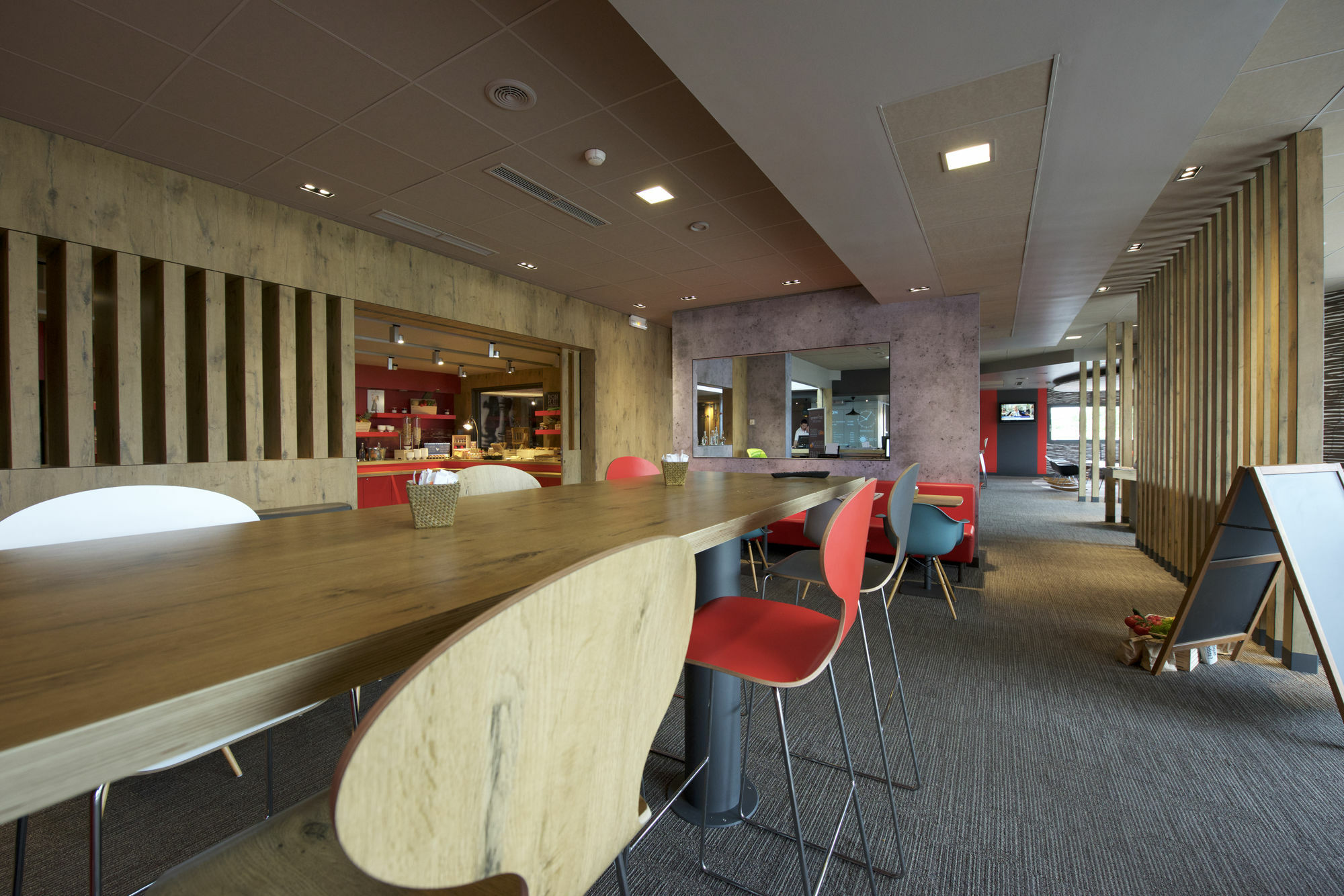 Hotel Ibis Pau Lescar Esterno foto