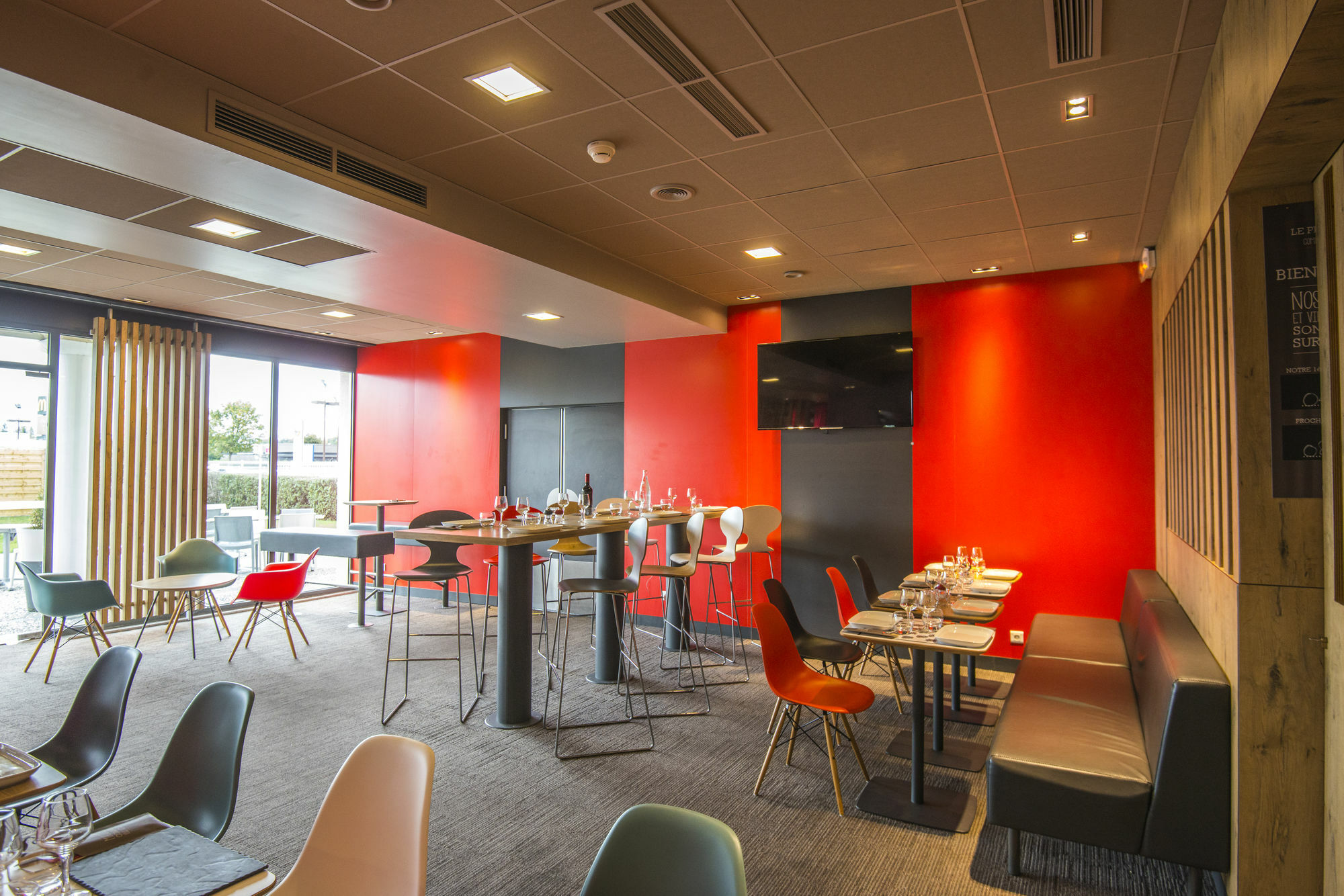 Hotel Ibis Pau Lescar Esterno foto